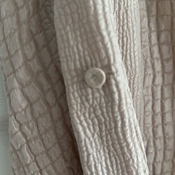 Rebecca
Taylor Women’s Light Pink Textured Blouse - Picture 5 of 7